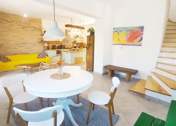 Zacharenia Cozy House With Sea Views