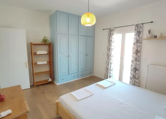 Semesterbostad Zacharenia Cozy House With Sea Views Avliótes