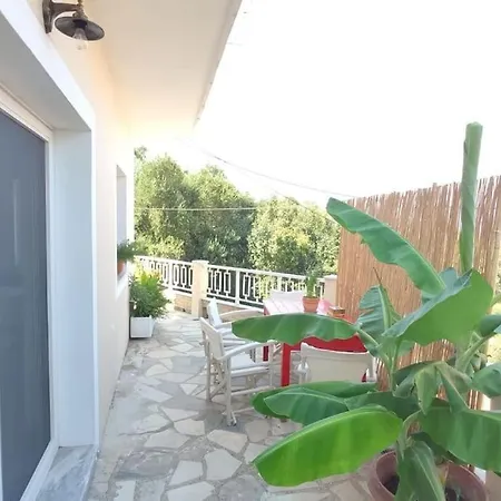 בית נופש Zacharenia Cozy House With Sea Views Avliótes